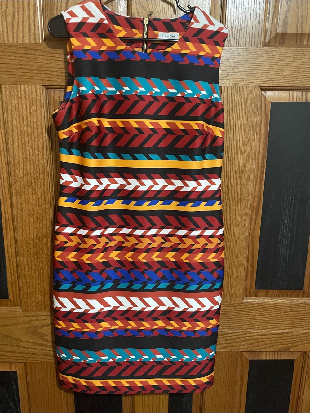 Calvin Klein Showstopper geometric chevron print dress. Size 14